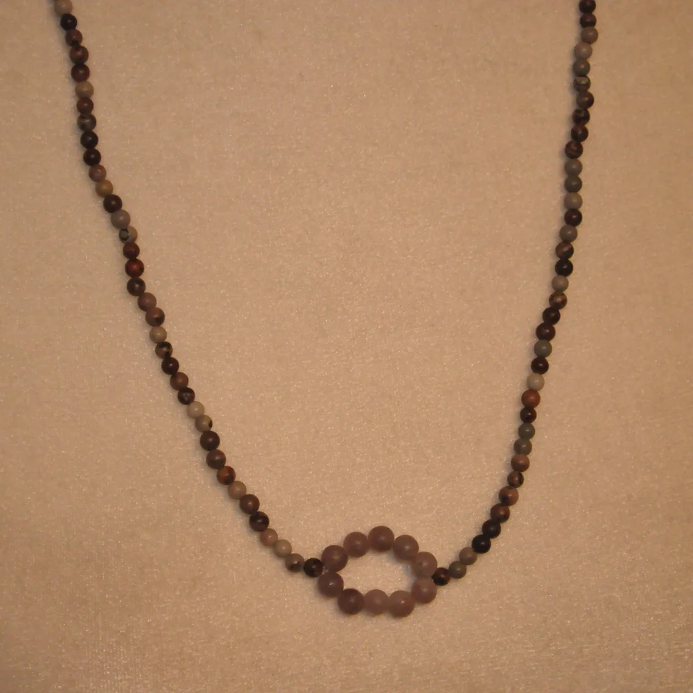 NWT Elegant Brown Necklace with Intricate Pendant Design